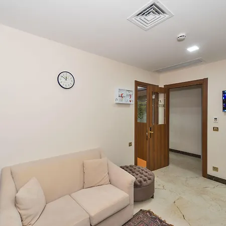 Aprilis Gold - Special Category Hotell