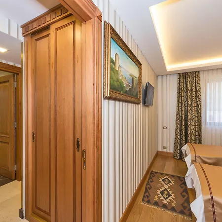 Aprilis Gold - Special Category 4* Istanbulská provincie