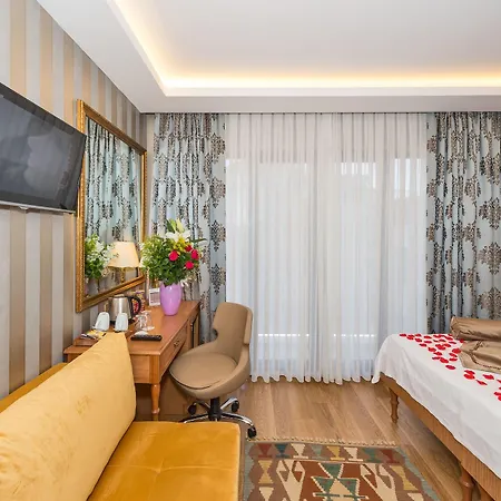 Aprilis Gold - Special Category Istanbul